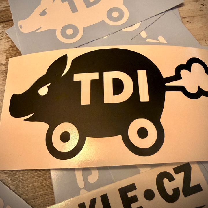 Turbo Diesel Pašík: Ikonická Samolepka Diesel Prase - (bílá)