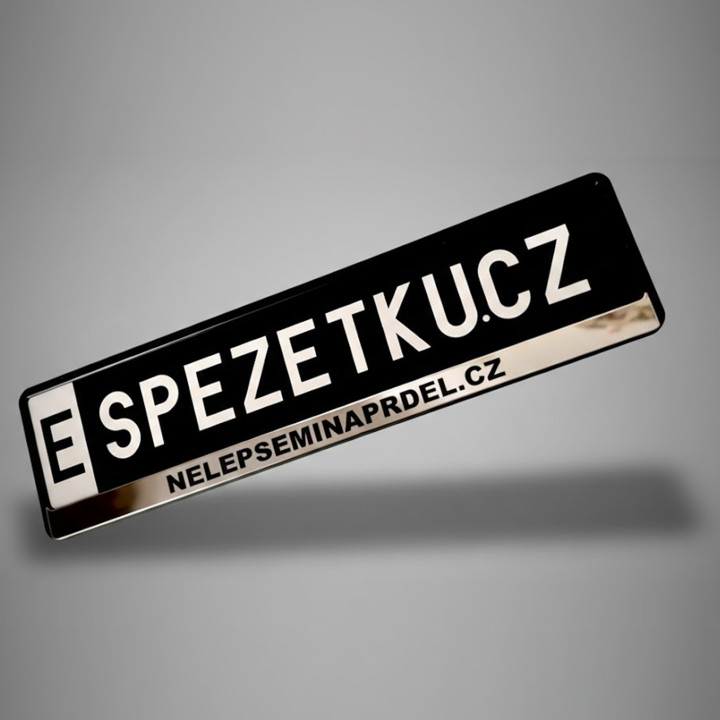 Chromová podložka SPZ NELEPSEMINAPRDEL.CZ – Luxusní vzhled, jasný vzkaz
