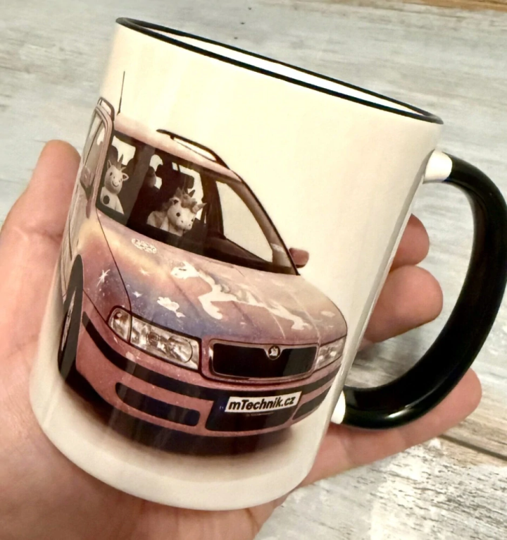 HRRRNEK s vlastní fotkou auta a SPZ na přání | potiskle.cz
