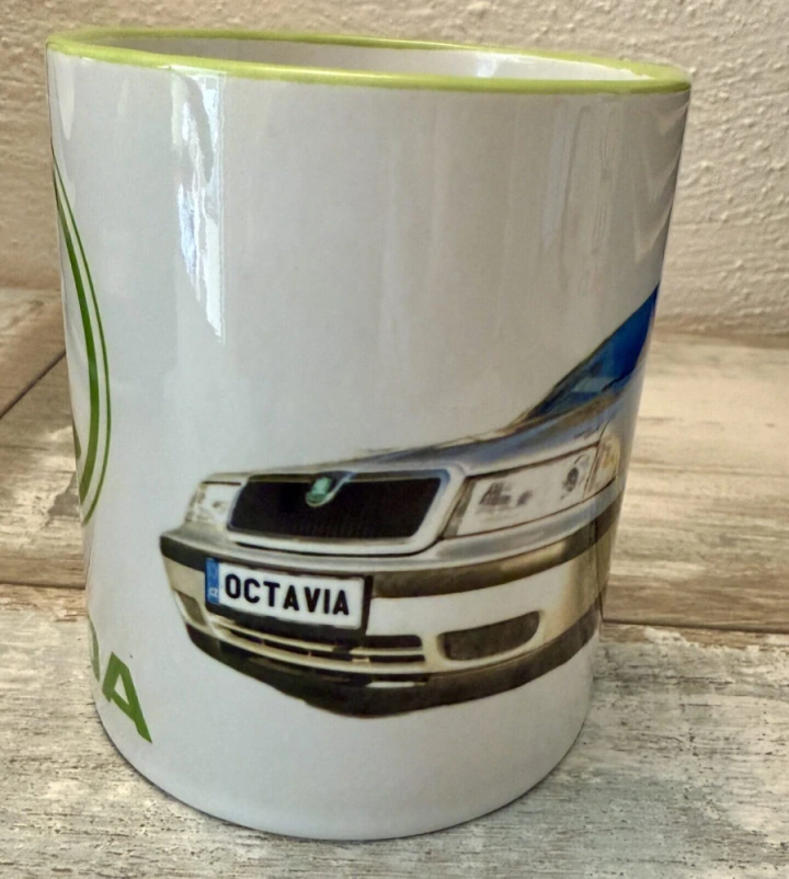 HRRRNEK s vlastní fotkou auta a SPZ na přání | potiskle.cz