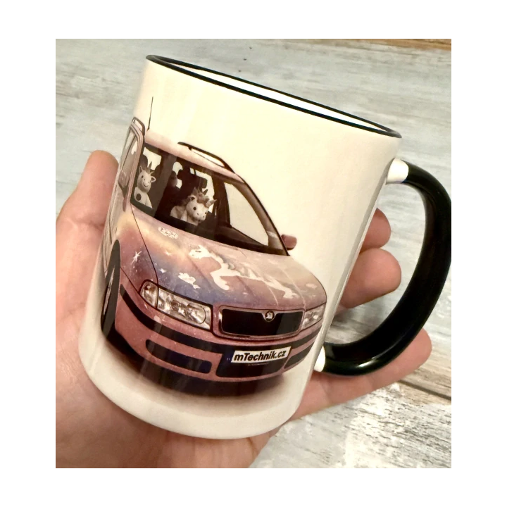 Keramický hrnek s vlastním potiskem 330ml s barevným lemem a ouškem - HRRRnek.cz