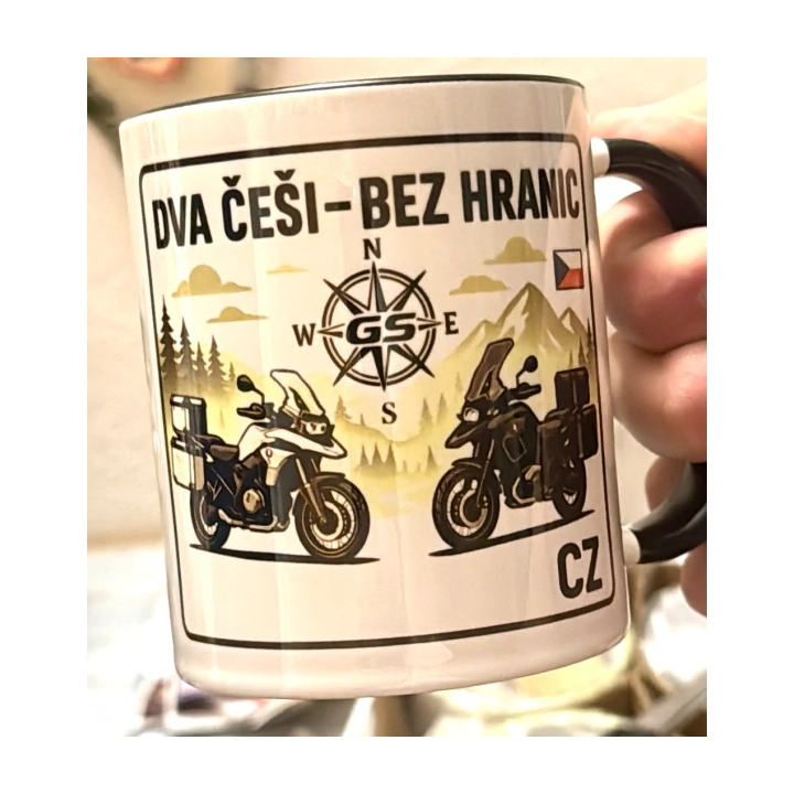 Keramický hrnek s vlastním potiskem 330ml s barevným lemem a ouškem - HRRRnek.cz